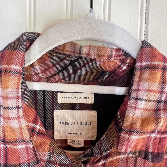 American Eagle Boyfriend Fit - Ah-Mazingly Soft Plaid button down - Size S - - Picture 3 of 6